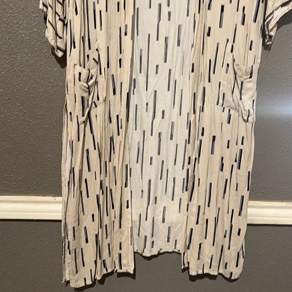 Carly Jean Los Angeles Korie Kimono